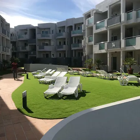 Modern Luxury * كوراليهو